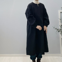 ひよりワンピース。ダブルガーゼ。ブラック。身幅・袖幅たっぷりで着やすいタイプ。【即納】 6枚目の画像