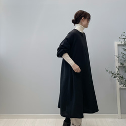 ひよりワンピース。ダブルガーゼ。ブラック。身幅・袖幅たっぷりで着やすいタイプ。【即納】 4枚目の画像