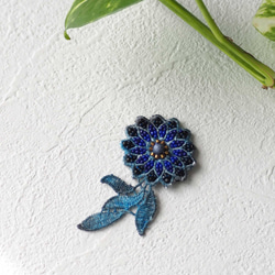「蒼の花」レースとビーズの刺繍ブローチ 3枚目の画像