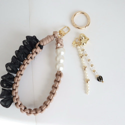 ＼バッグチャームにも◎／ チュールリボン パール付きハンドストラップ 5枚目の画像