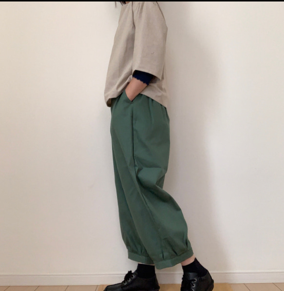 □再販★毎年大人気❗️秋冬用カツラギ生地カフスバルーンパンツ　5色★丈調節可能　受注製作　楽ちんパンツウエストゴム 12枚目の画像