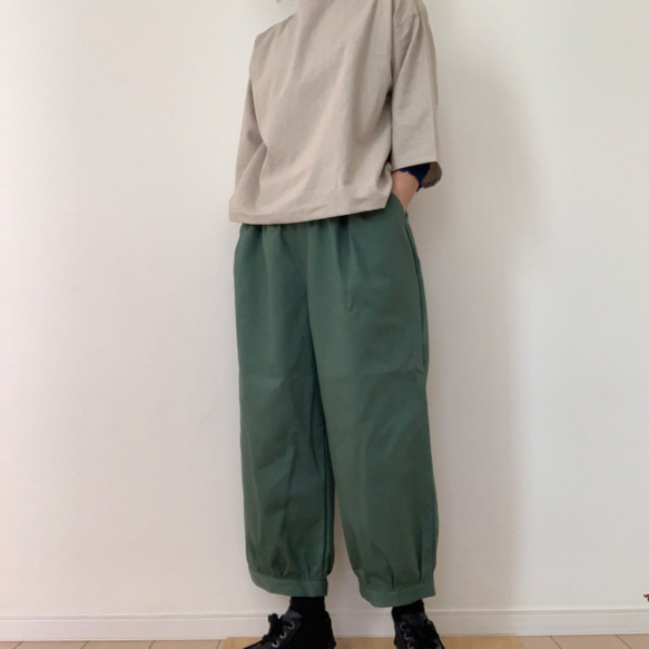 □再販★毎年大人気❗️秋冬用カツラギ生地カフスバルーンパンツ　5色★丈調節可能　受注製作　楽ちんパンツウエストゴム 11枚目の画像