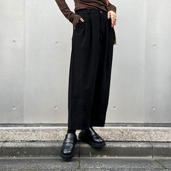 再販【2025新作】大人かわいいコーデュロイ半ゴム仕立てタックワイドパンツ（ブラック）25044BK 11枚目の画像