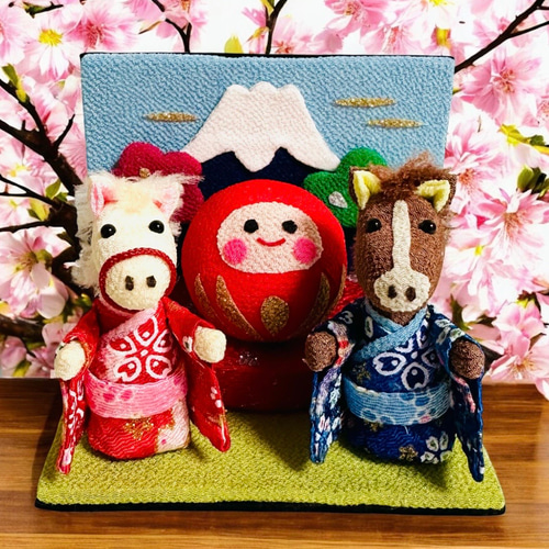うま❖ちりめん細工❖干支❖人形 ちりめん細工「お正月 干支 お馬ちゃんと富士山とだるま」 その他置物