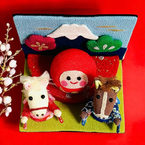 うま❖ちりめん細工❖干支❖人形 ちりめん細工「お正月 干支 お馬ちゃんと富士山とだるま」 その他置物