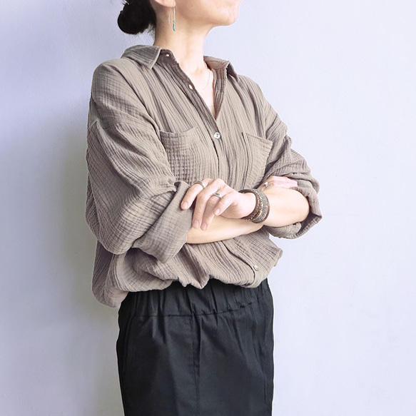 ガーゼオーバーシルエットシャツ（サンドカーキ） 6枚目の画像