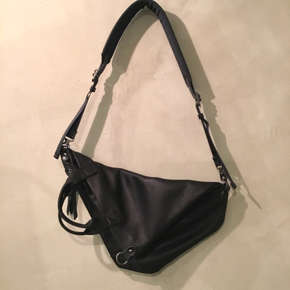 ハンドル付き薄マチショルダー／変形出来る／-LESS 13枚目の画像