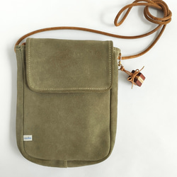 寄木と革紐で作ったギフトボックスのファスナーチャーム /  バッグチャーム 《type E》 8枚目の画像