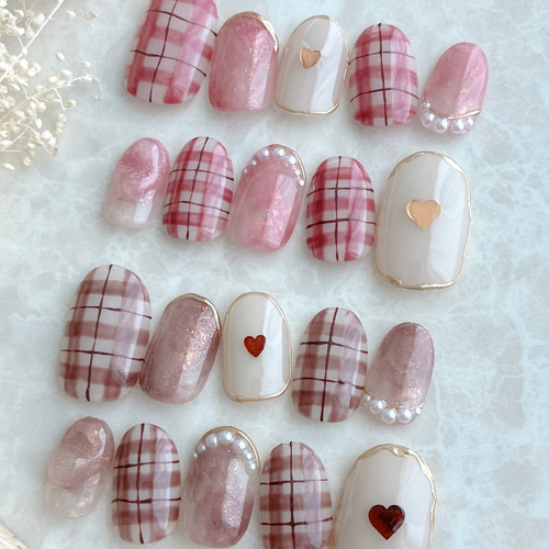 マロンブラウンのチェックネイル 推しネイル ウェディング チェック