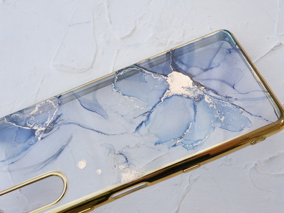 chii様専用ページ　＃La Fleur Bleue流動アートのスマホケース 2枚目の画像