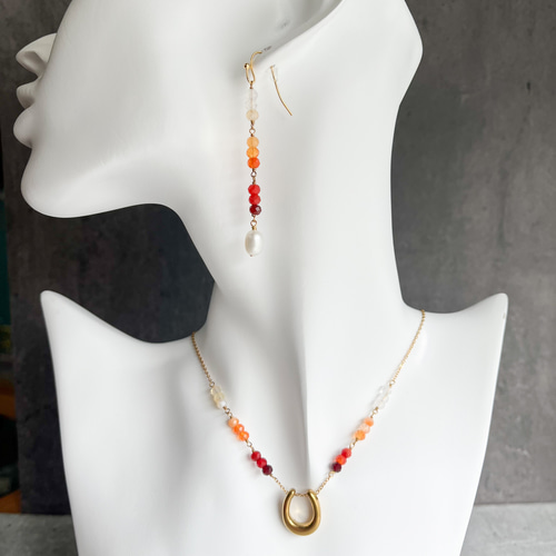 【12日限定お値下げ】bororo ファイヤーオパール　シングルピアス bororo ピアス 両耳 12日限定お値下げ】bororo ファイヤーオパール