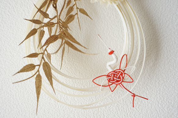 【11月・早割お正月2026】 紅白・菊と稲穂のお正月飾り 5枚目の画像