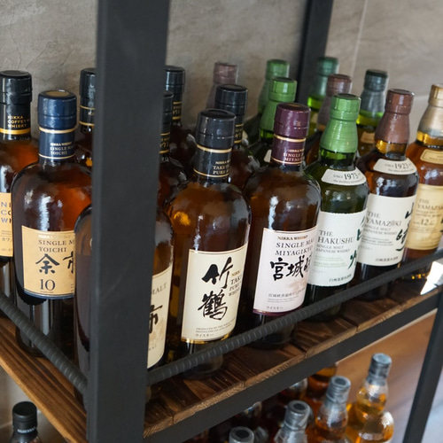 ウイスキーラック　棚　鉄×木製アイアンラック／おうちバー・ボトル棚・酒棚 118 宮崎の桧香るウイスキーラック 棚 鉄×木製アイアンラック／おうちバー