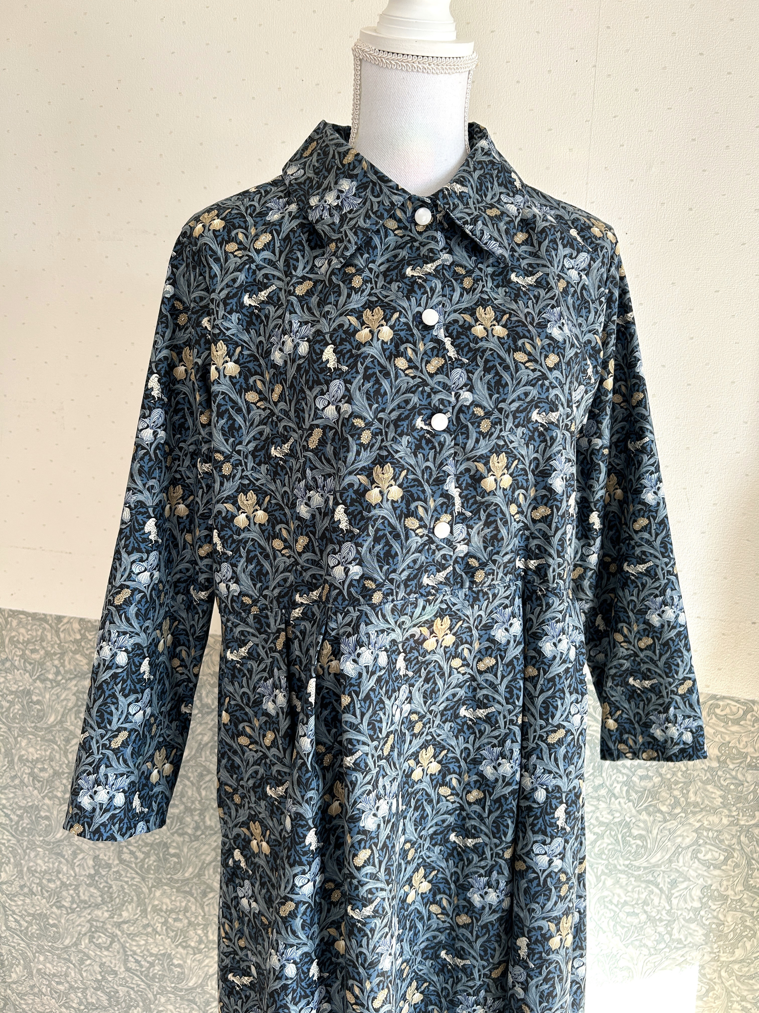 クラシックタックワンピース　ウィリアムモリス生地使用　アイリス