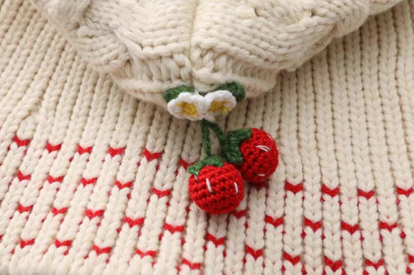 フード付き 可憐なベリー　シルク入りウールアラン柄編みカーディガン【春秋冬】アイボリー 15枚目の画像