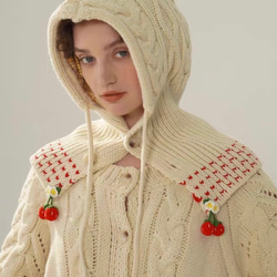 フード付き 可憐なベリー　シルク入りウールアラン柄編みカーディガン【春秋冬】アイボリー 19枚目の画像