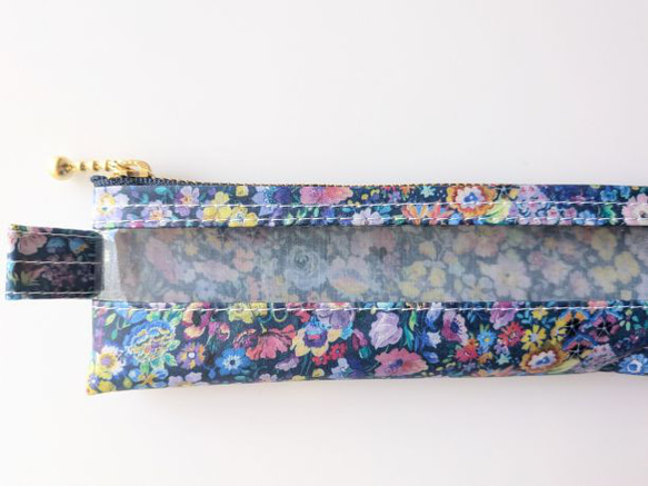 ペンケース小　メガネケース　クリアポーチ　クラシックガーデン　リバティ　ラミネート　♡最も有名で愛されている定番柄の饗宴 3枚目の画像