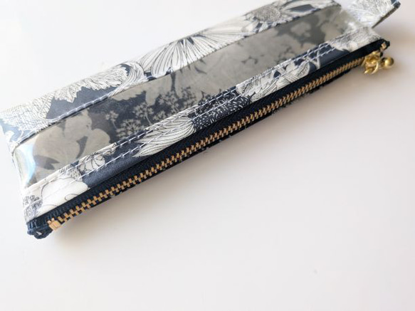 ペンケース小　メガネケース　クリアポーチ　スイムダンクレア　リバティ　ラミネート　♡向日葵、ゼニアオイ、アンゼリカ　他 3枚目の画像