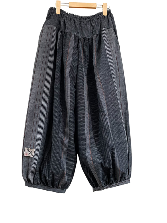 送料無料 着物 リメイク 紬 縞 正絹切替 もんぺバルーンパンツ ハンドメイド 1枚目の画像