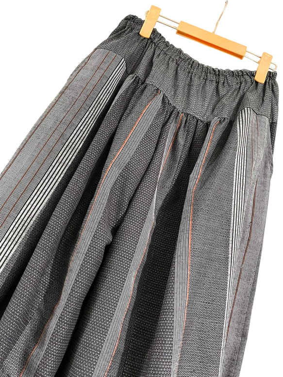 送料無料 着物 リメイク 紬 縞 正絹切替 もんぺバルーンパンツ ハンドメイド 4枚目の画像