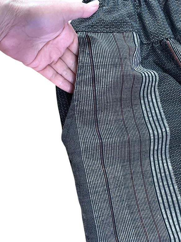 送料無料 着物 リメイク 紬 縞 正絹切替 もんぺバルーンパンツ ハンドメイド 3枚目の画像