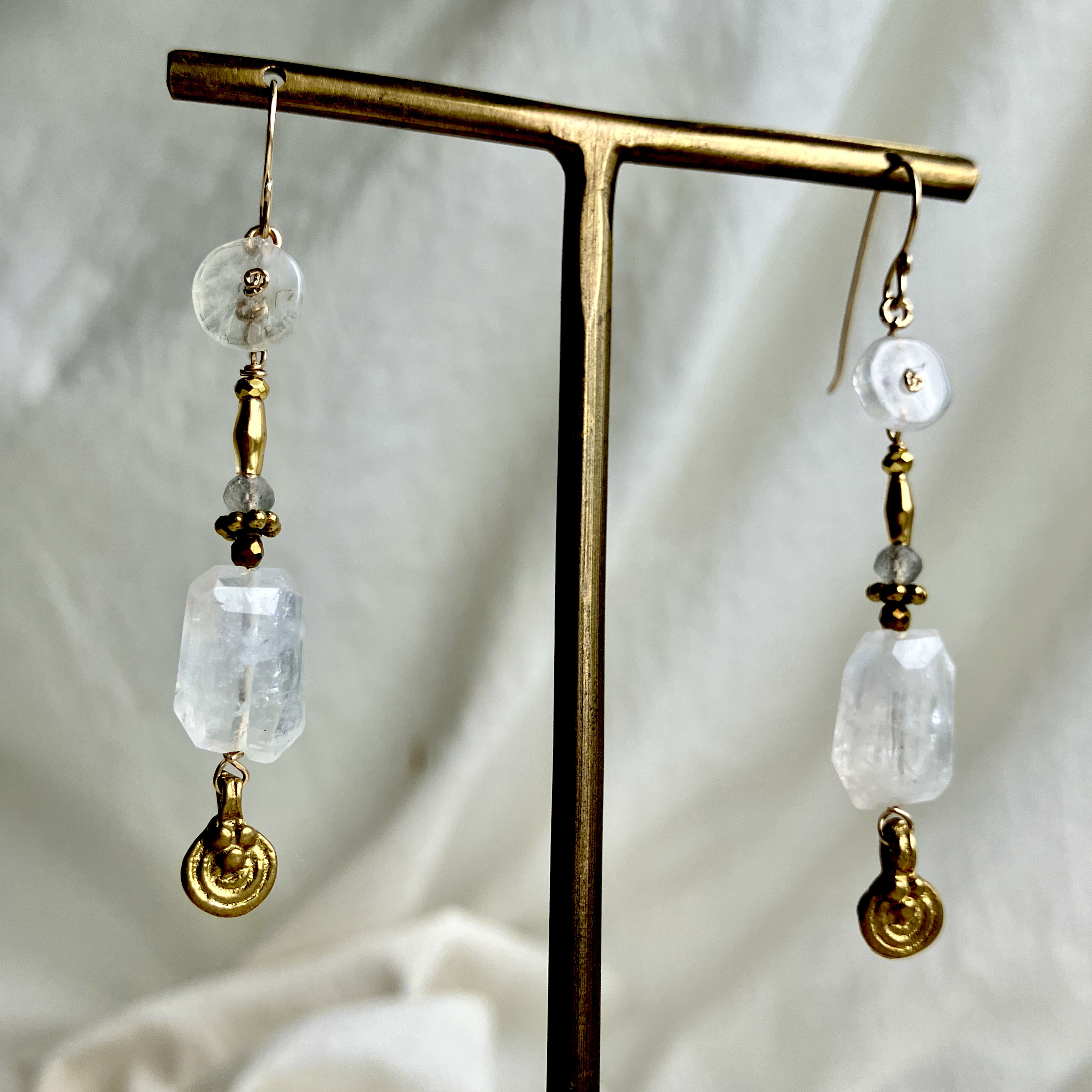 Beautiful moon　K１４gfフックピアス　1点もの　イヤリング等変更可