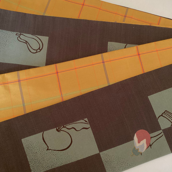 【新品】半幅帯　正絹本番大島とポリエステルちりめんリバーシブル　 繋ぎ目のない半幅帯　　オリジナル 2枚目の画像