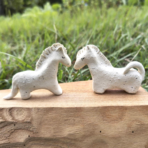 干支 陶器製 馬と子供の置物 桐箱台座付き 楽天市場】干支の置物 馬の通販