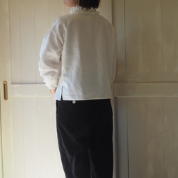 ■フリルハイネック リネンコットンブラウス（ホワイト）前後2WAY・受注制作／ナチュラルコーデ 13枚目の画像