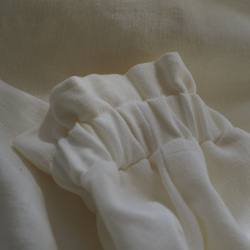 ■フリルハイネック リネンコットンブラウス（ホワイト）前後2WAY・受注制作／ナチュラルコーデ 5枚目の画像