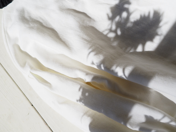 ■フリルハイネック リネンコットンブラウス（ホワイト）前後2WAY・受注制作／ナチュラルコーデ 9枚目の画像