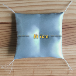 市松模様ミニ座布団　 赤×黒・からし色×こげ茶・紺×白/ 受注生産 / 招き猫用 / だるま用 / サイズダウン可能 3枚目の画像