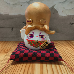 市松模様ミニ座布団　 赤×黒・からし色×こげ茶・紺×白/ 受注生産 / 招き猫用 / だるま用 / サイズダウン可能 2枚目の画像