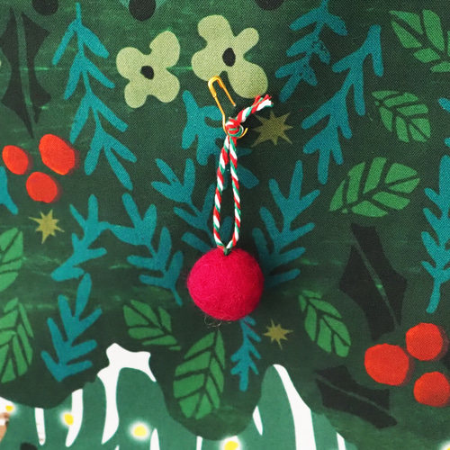 羊毛のオーナメントセット】クリスマスツリーのタペストリー/大サイズ