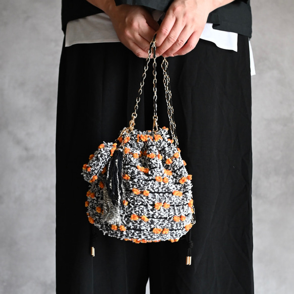 ［限定］ハロウィンパーティー尾州ツイードのドローストリングバッグ/アクセサリーポーチとタッセル付 1枚目の画像
