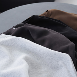 【選べる4色】ロゴスウェット Creme 2枚目の画像