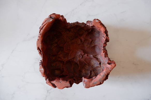 4.5号赤土裂紋四角爬虫類シェルター272　ウェット　陶器製　作家もの　沖縄 7枚目の画像