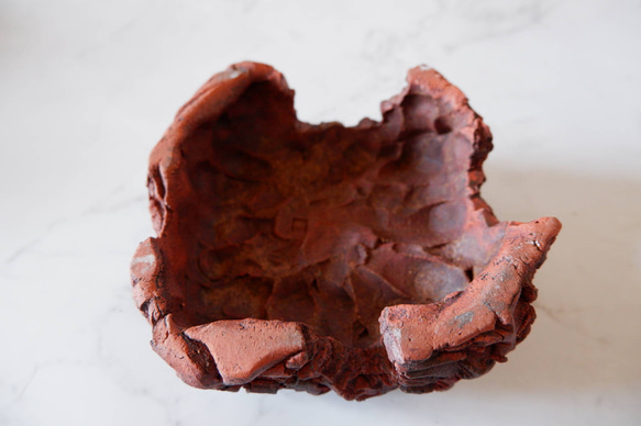 4.5号赤土裂紋四角爬虫類シェルター272　ウェット　陶器製　作家もの　沖縄 6枚目の画像