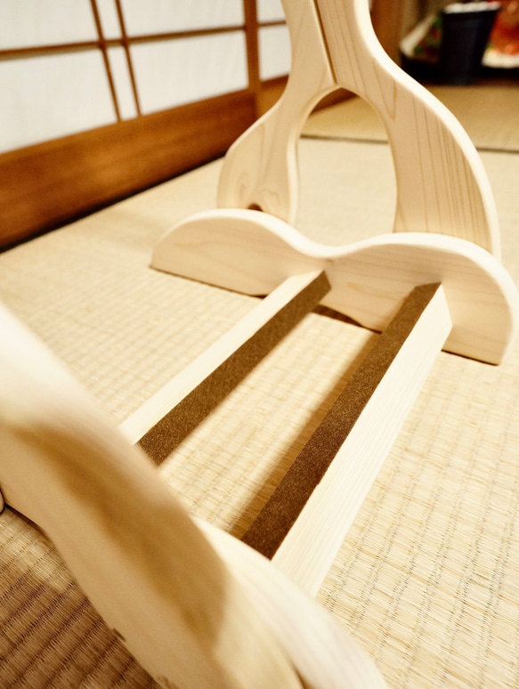 【限定１台】手作り木工　木製二胡スタンド （無塗装） ２丁掛け 7枚目の画像