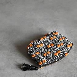 ［限定］ハロウィンパーティー尾州ツイードのラウンドポーチ 1枚目の画像