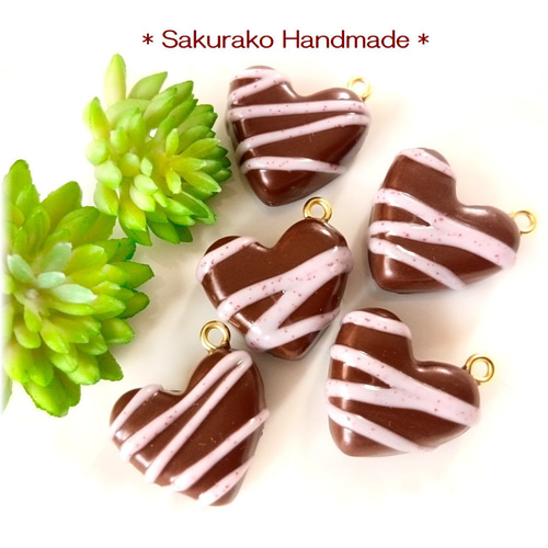 ◇一粒チョコレートのピアス◇フェイクスイーツ◇イヤリングに変更可