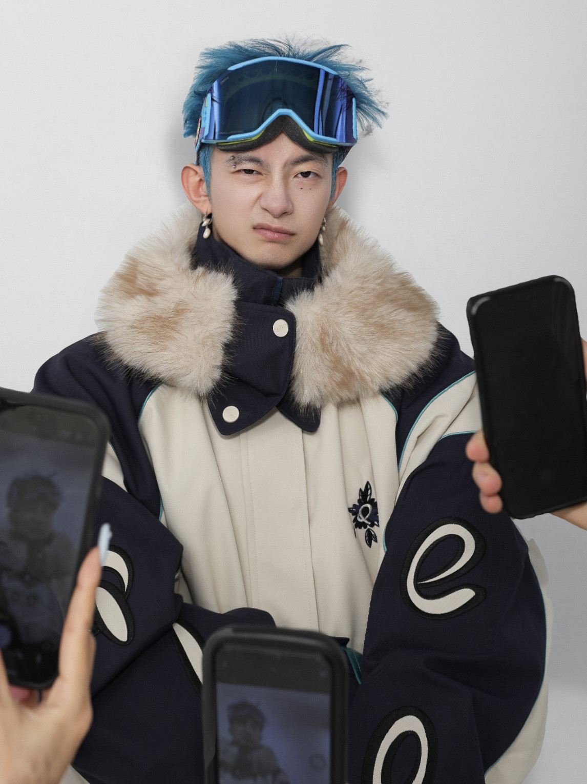 25-26秋冬限定 スノーボードウェア スノボウェア スキーウェア 迷彩 パンツ ベージュ ジャケット SN002