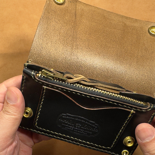 クロムエクセルレザー・ブラック茶芯｜ミドルトラッカーウォレット