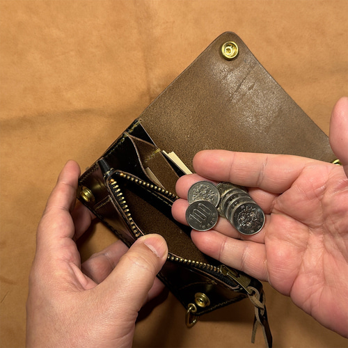 クロムエクセルレザー・ブラック茶芯｜ミドルトラッカーウォレット