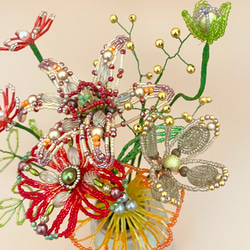 ビーズフラワー　ブーケ（レッド／オレンジ／グリーン） 3枚目の画像