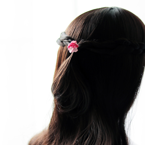 秋風に灯る立体刺繍ランタナのポニーフック 6枚目の画像