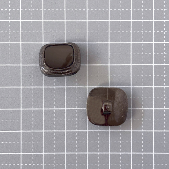 ボタン レトロ 長方形 くすみアリ 茶色 緑  シルバー 裏足 枠付き 19mm×17mm 9個セット eu-122 4枚目の画像