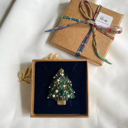 【Forest tree】クリスマスツリー刺繍ブローチ⭐︎クリスマスギフト⭐︎受注制作品 5枚目の画像