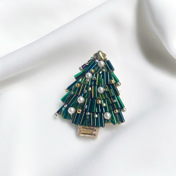 【Forest tree】クリスマスツリー刺繍ブローチ⭐︎クリスマスギフト⭐︎受注制作品 8枚目の画像