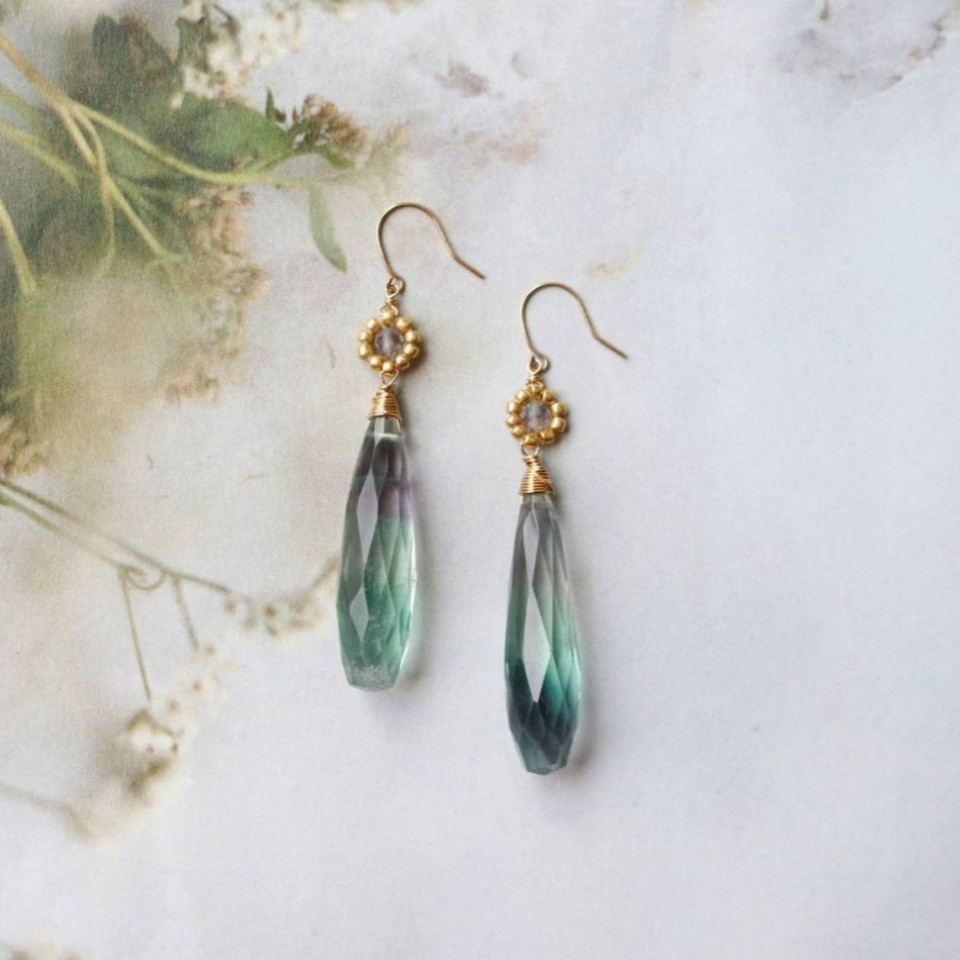 K10YG フローライト ロングドロップ ピアス